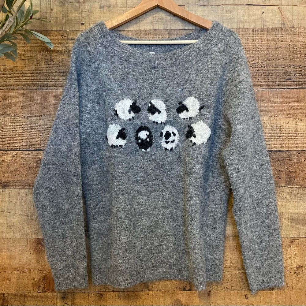 Warm Cozy Gray Sheep Sweater, 10% Wool, Oversized Fit
